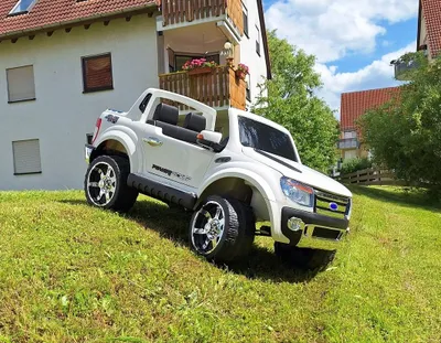 Produktbild von Kinderfahrzeug elektrisch Ford 4x4 Allrad Elektroauto Jeep in weiß mit 10 Ah Batterie 12V
