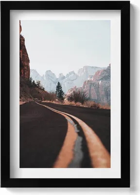Produktbild von Straße zwischen Bergen– Wandbild mit Rahmen – Gerahmtes Bild  – Wanddekoration – 20x30 cm – Schwarz