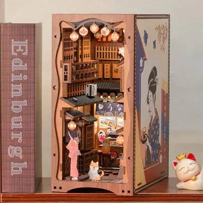 Zdjęcie produktu dla Miniaturowy domek Book Nook - Pod kwiatami Sakury - Puzzle 3D - 238 elementów - Domek miniaturowy - z oświetleniem LED