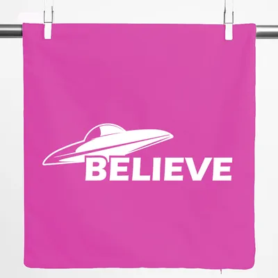 Produktbild von Huuraa Kissenbezug UFO Believe 40x40cm Fuchsia Baumwolle Dekokissenbezug Geschenkidee