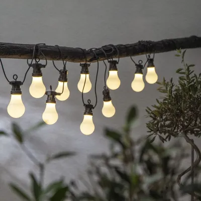 Immagine prodotto di Fata LED CIRCUS - 10 lampadine bianco opale - LED bianco caldo - 4,05 m - trasformatore incluso - esterno