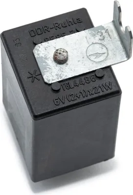 Obrázek produktu pro 6V (2+1) x 21W - 8585,2 - napr. pro trabant