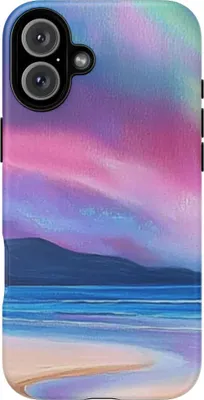 Produktbild von Nordlichter über Küstenklippen und Strand – Hülle Kompatibel mit iPhone 16 Plus