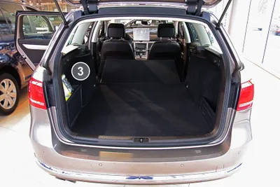 Produktbild von 3-tlg Kofferraummatte mit Ladekantenschutz passend für Audi A4 8K B8 Avant Kombi
