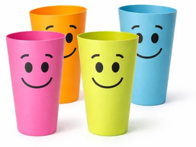 Image de Lot de 4 gobelets pour enfants – 420 ml – Gobelets colorés avec des smileys – Lavables au lave-vaisselle – Gobelets en plastique