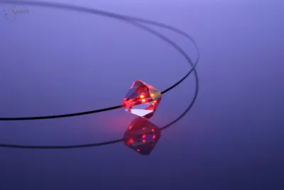 Produktbild von Collier LED Kristall Bicone Rot Crystal mit Swarovski® Elements