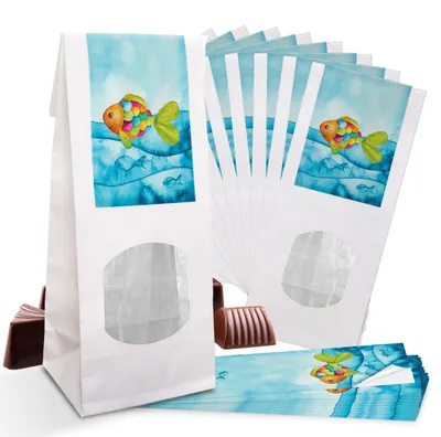 Produktbild von Logbuch-Verlag 10 kleine weiße Blockbodenbeutel lebensmittelecht MIT FENSTER + Banderolen SCHÖN DASS DU DA BIST schwarz weiß Spitze Gastgeschenk Give-Away Tischdeko HochzeitRegenbogenfisch / 25 Stück