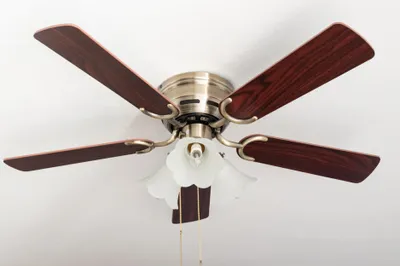 Image de Ventilateur de plafond Pepeo Kisa Deluxe Laiton antique 105 cm pales Bois de rose / Noyer avec éclairage