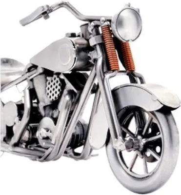 Zdjęcie produktu dla Ręcznie wykonana metalowa figurka motocyklisty – skoczek z śrubek