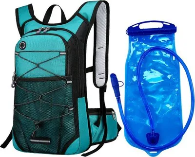Produktbild von Famanu Trinkrucksack mit 2L Wasserblase - Grün