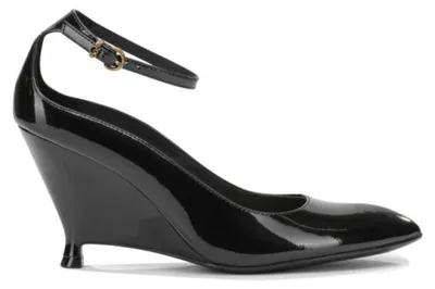 Productafbeelding van PINKO zwarte pumps voor dames, gemaakt van leer