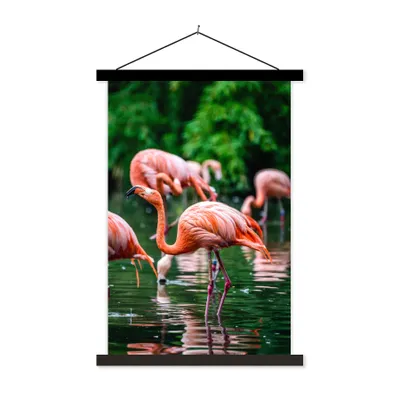 Produktbild von MuchoWow® Textilposter Flamingo - Tropisch - Vogel - Wasser - Rosa 40x60 cm mit schwarzem Rahmen - Wanddekorationen