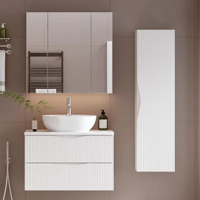 Produktbild von Badmöbel-Set 3-teilig mit 80 cm Waschtisch & Spiegelschrank in weiß mit gerillter Front - CALURI-140