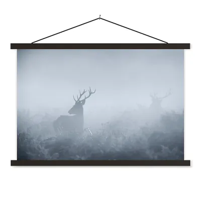 Produktbild von MuchoWow® Textilposter Hirsche - Nebel - Wald 90x60 cm mit schwarzem Rahmen - Aufhängungssatz