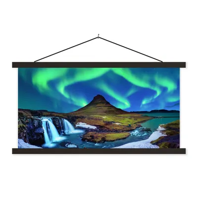 Produktbild von MuchoWow® Textilposter Nordlicht - Sternenhimmel - Island - Berg - Grün - Wasserfall - See 60x30 cm mit schwarzem Rahmen - Textilien