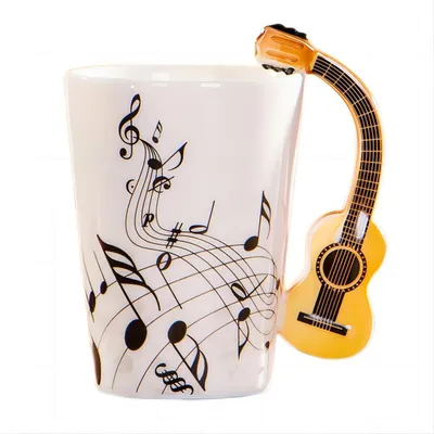 Immagine prodotto di Tazza in Vetroceramica a forma di chitarra, capacità 240 ml, ideale come regalo per musicisti. Chitarra in legno