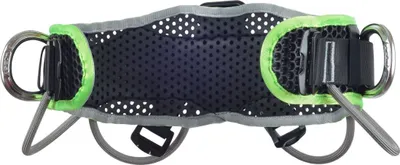 Klettergurt "Waist Q" von Ocun; schwarz mit grünen Akzenten und mehreren D-Ringen.