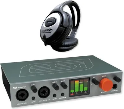 Produktbild von ESI USB Audio-Interface Amber i2 mit Kopfhörer