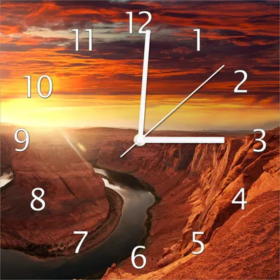 Produktbild von Wallario Design Wanduhr Grand Canyon bei Sonnenuntergang aus Echtglas, Größe 30 x 30 cm