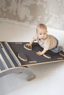 Produktbild von Kleine Montessori Bogenwippe mit Handgriffen + kleine WÖLKCHEN Rutsche - grau