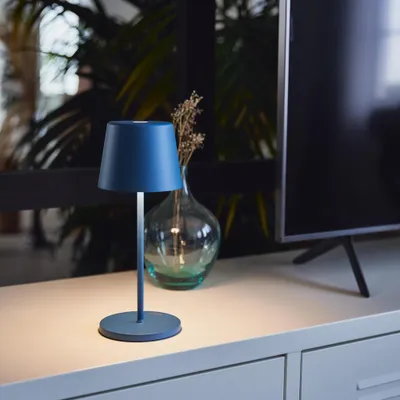 Produktbild von LED Akku Tischleuchte Down 2,2W 150lm warmweiß 3000K innen & außen IP65 Blau matt