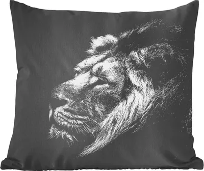 Produktbild von MuchoWow® Zierkissen Sofakissen Wohnzimmer Dekokissen 45x45 cm Löwe vor schwarzem Hintergrund in schwarz und weiß - Schlafpolster - Polster für das Sofa