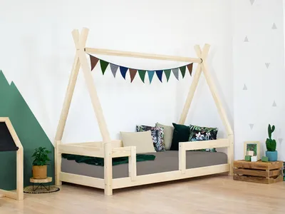 Produktbild von Kinderholzbett NAKANA in Form eines Tipis mit Seitenteil 120x200 cm Beige