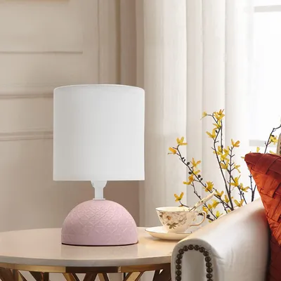Immagine prodotto di Lampada da tavolo Aigostar in Vetroceramica, lampada da comodino con base semi-ovale, paralume in tessuto, attacco E14, interruttore a filo, ideale per camera da letto, soggiorno, corridoio - altezza 24 cm (rosa)