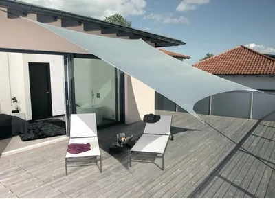 Produktbild von Windhager Quardratsonnensegel 3,6 x 3,6 m, aus wasser- und windabweisenden PES 180 g/m², silbergrau