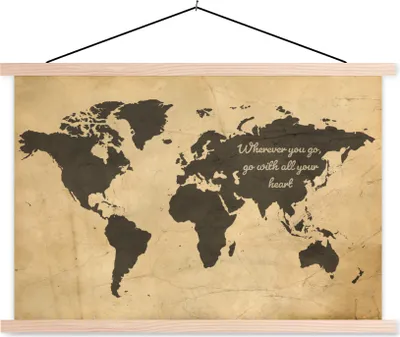Produktbild von MuchoWow® Textilposter Weltkarte - Vintage - Zitat 120x80 cm mit holzfarbenen Rahmen - Aufhängeset