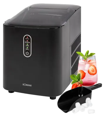 A black Bomann ice maker is shown next to a glass of pink lemonade with strawberries and mint, and an ice scoop with ice cubes.