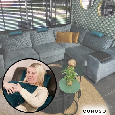 Produktbild von COHOSO Nackenkissen, ergonomisch, Samtoptik, Schwarz, 38 x 15 x 12 cm, für Sofa, Sessel, Bett, Garten- & Outdoormöbel und als Lesekissen, Made in Holland, mit Innenreißverschluss.