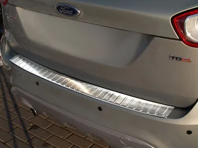 Obrázek produktu pro Ochranná lišta hrany kufru Ford Kuga 2008-2013 (matná)