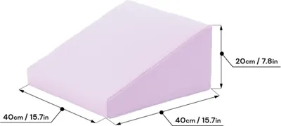 Obrázok produktu pre IGLU Shape E - penový vankúš/stavebný blok v jemnej levanduľovej farbe 40 × 40 × 20 cm - šikmý povrch na ergonomickú podporu pre deti