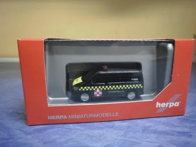 Produktbild von Herpa VW T6 Multivan Fraport Safetycar 094382