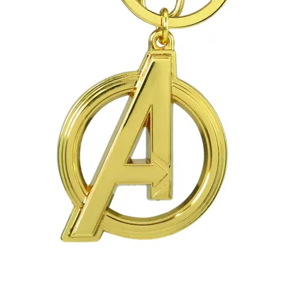 Imagen del producto de Monogram Int. Llavero metálico de los Vengadores, diseño clásico con el logo, color dorado