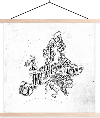 Produktbild von MuchoWow® Textilposter Karte - Europa - Schwarz - Weiß 120x120 cm mit holzfarbenen Rahmen - Textil-Poster