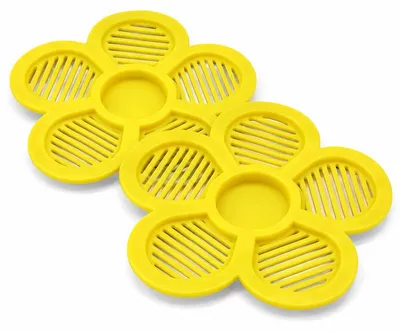 Produktbild von 2er Set Schwimmende Bienentränke Blumenform, Anti-Rutsch Bieneninsel mit Wasserreservoir, Schmetterlings- & Insektenwasserstation Garten