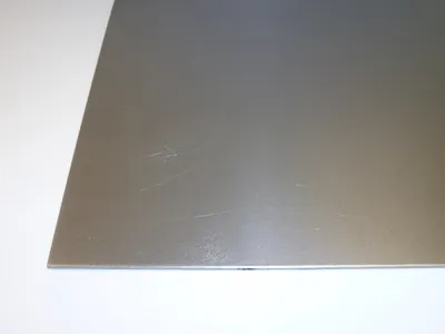 Produktbild von B&T Metall Stahl-Blech blank geölt St 1203 | 1,5mm stark | Feinblech DC01 im Zuschnitt Größe 50 x 50 cm (500 x 500 mm)