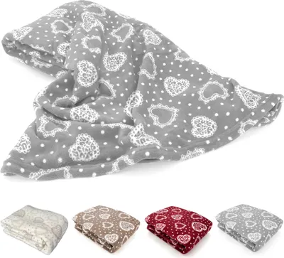 Produktbild von heimtexland ® Kuscheldecke Herzen Wohndecke Landhaus Soft Flanell 150x200 Sofadecke Typ283 Grau