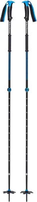 Schwarze und blaue Skistöcke "Traverse Pro" von Black Diamond; verstellbar mit ergonomischen Griffen.