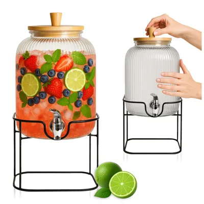 Zdjęcie produktu dla SuperButelki - Słój szklany 5L na metalowym stojaku ryflowany z kranikiem na lemoniadę, wodę, sok z drewnianą pokrywką, 5000 ml ze stojakiem na grilla