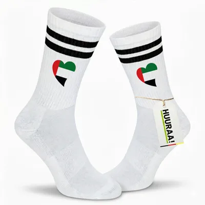 Produktbild von Huuraa Uni Socken Vereinigte Arabische Emirate Flagge Herz 42/46 Black Baumwolle Tennissocken Geschenkidee