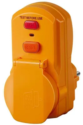 Produktbild von BRENNENSTUHL Personenschutz-Adapter IP54 FI 30mA