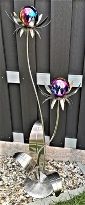 Produktbild von Skulptur Blume Milano Edelstahl 120 cm mit Kugel Edelstahl rainbow poliert mit Standfuß Dekoration Gartendeko