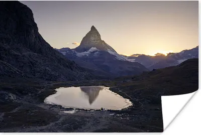 Produktbild von MuchoWow® Poster Das Matterhorn und der Riffelsee bei Sonnenaufgang in der Schweiz 60x40 cm - Schlafzimmerdekoration