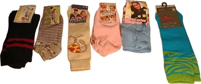 Produktbild von Set mit 6 Paar Kindersocken in verschiedenen Farben und Mustern und Größen