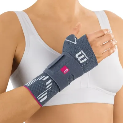 Produktbild von Manumed Active Bandage links Gr.4 silber 1 St