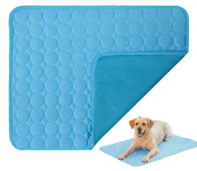 Imagen del producto de Elzusha: Alfombrilla refrigerante impermeable para perros