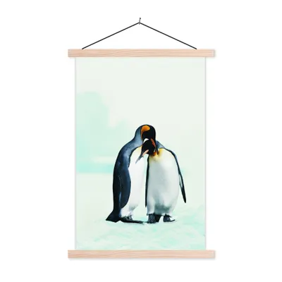 Produktbild von MuchoWow® Textilposter Pinguine - Schnee - Familie 40x60 cm mit holzfarbenen Rahmen - Poster